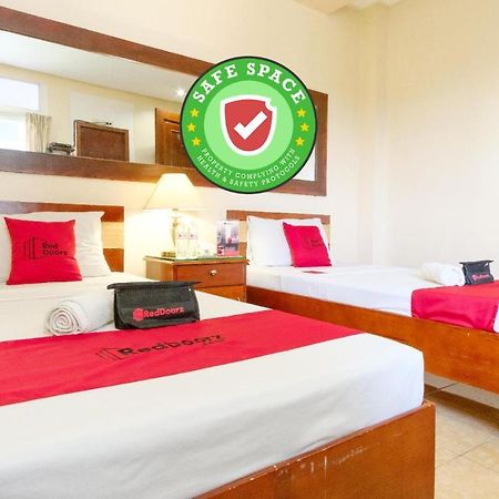 เรดดอร์ซ เนียร์ แคมป์ มอนเตลิบาโน Hotel บาโคลอด ภายนอก รูปภาพ