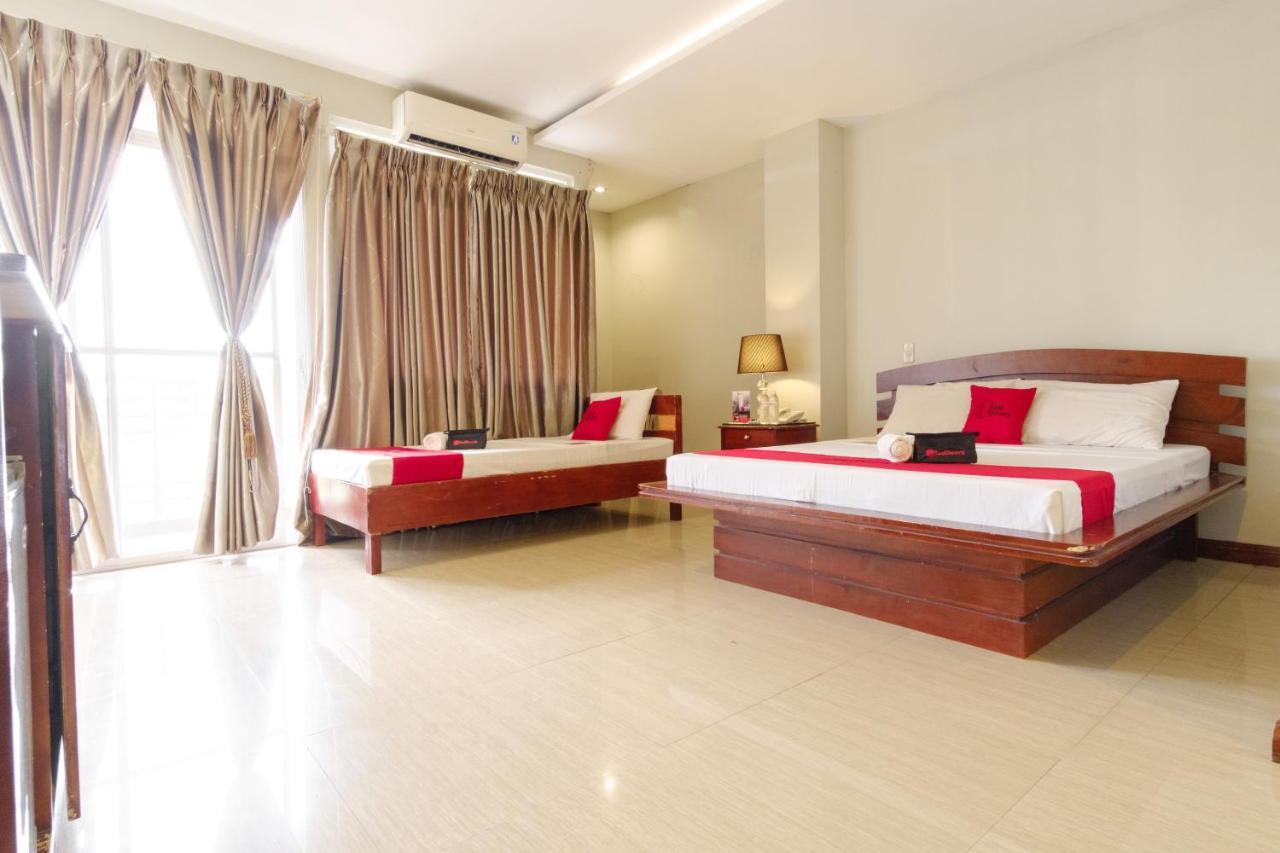เรดดอร์ซ เนียร์ แคมป์ มอนเตลิบาโน Hotel บาโคลอด ภายนอก รูปภาพ