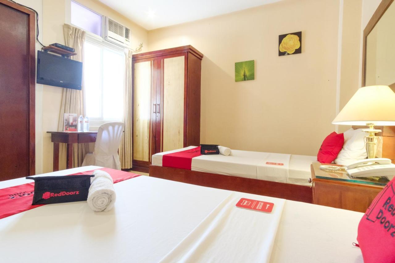 เรดดอร์ซ เนียร์ แคมป์ มอนเตลิบาโน Hotel บาโคลอด ภายนอก รูปภาพ