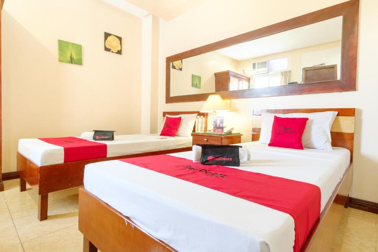 เรดดอร์ซ เนียร์ แคมป์ มอนเตลิบาโน Hotel บาโคลอด ภายนอก รูปภาพ