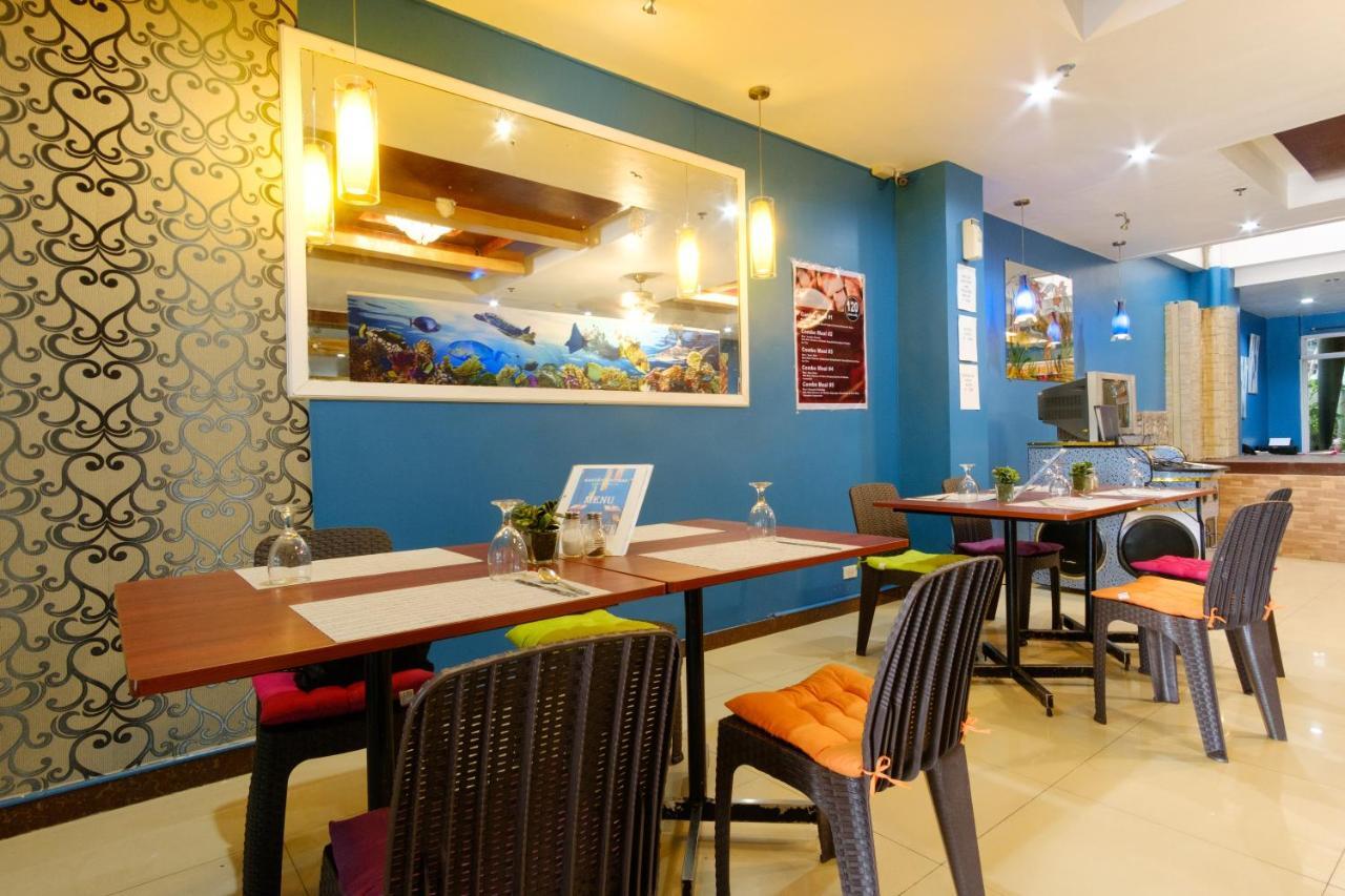 เรดดอร์ซ เนียร์ แคมป์ มอนเตลิบาโน Hotel บาโคลอด ภายนอก รูปภาพ